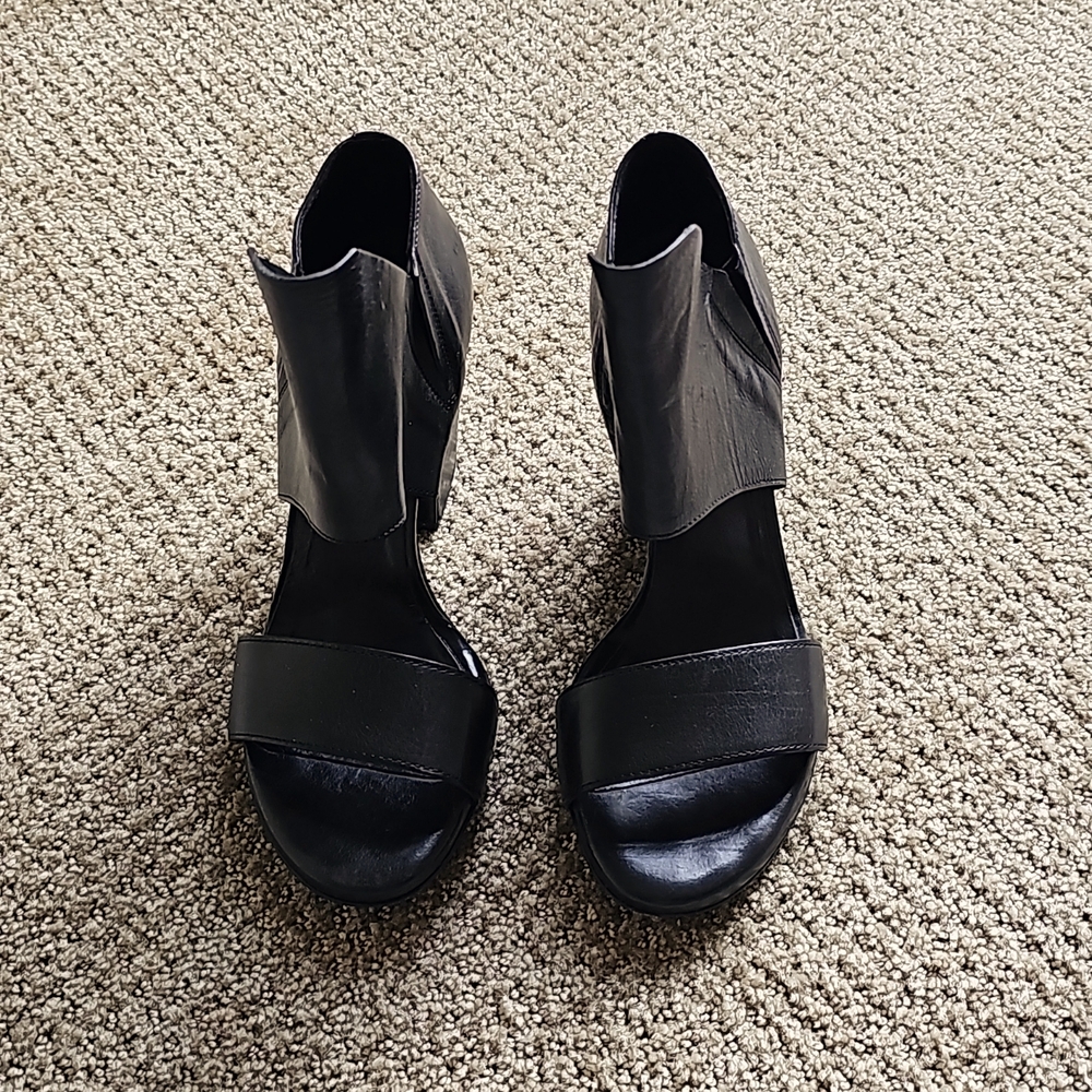 Vic Matie ladies heels with open toe. Black leather. Great condition. Size 38